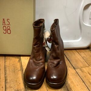 New in box A.S.98 handmade Lacko boot in whiskey. Nib.